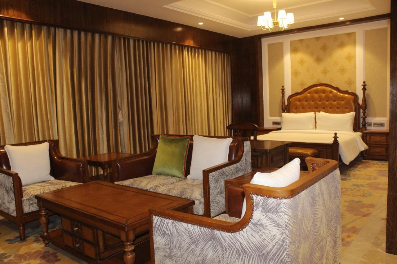 Lemon Tree Premier, Dwarka Hotel Exterior foto