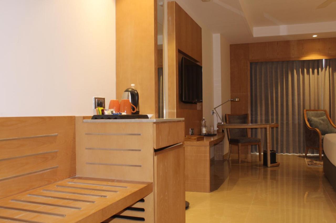 Lemon Tree Premier, Dwarka Hotel Exterior foto