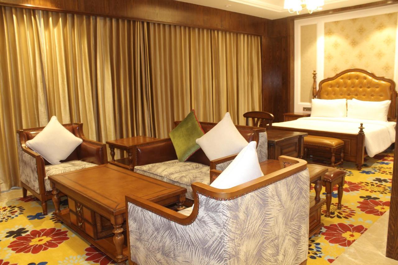 Lemon Tree Premier, Dwarka Hotel Exterior foto