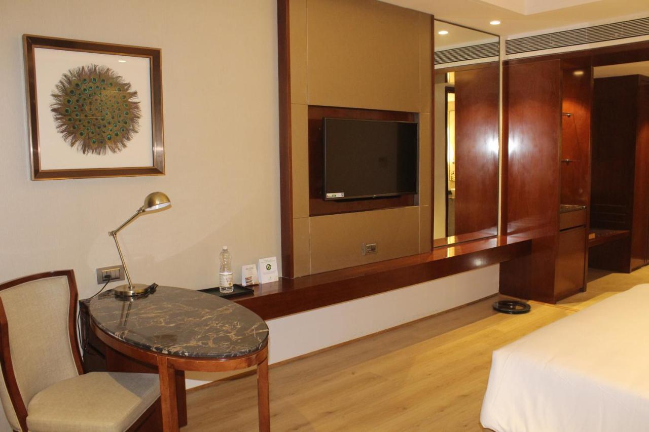 Lemon Tree Premier, Dwarka Hotel Exterior foto