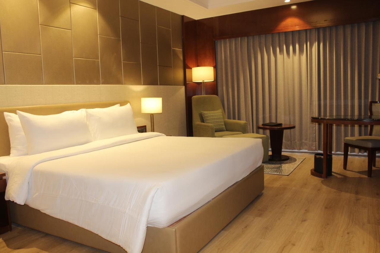 Lemon Tree Premier, Dwarka Hotel Exterior foto