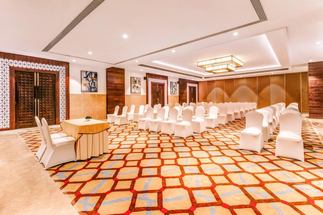 Lemon Tree Premier, Dwarka Hotel Exterior foto
